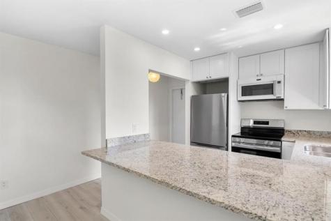 38 Vista Gardens Trail #207 Vero Beach FL 32962