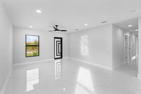 2507 26TH Street SW Lehigh Acres FL 33976