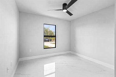 2507 26TH Street SW Lehigh Acres FL 33976