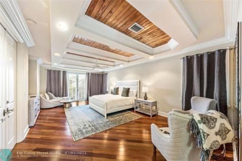7 Pelican Drive Fort Lauderdale FL 33301