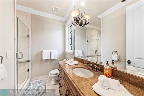 7 Pelican Drive Fort Lauderdale FL 33301