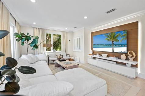 2765 Brickell Court Miami FL 33129