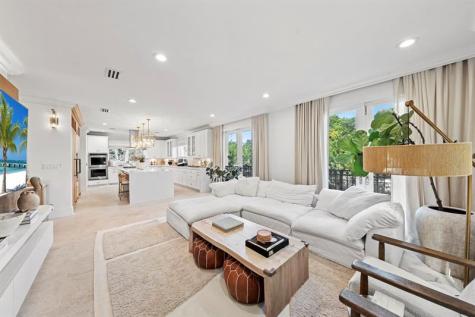 2765 Brickell Court Miami FL 33129