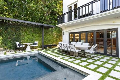2765 Brickell Court Miami FL 33129