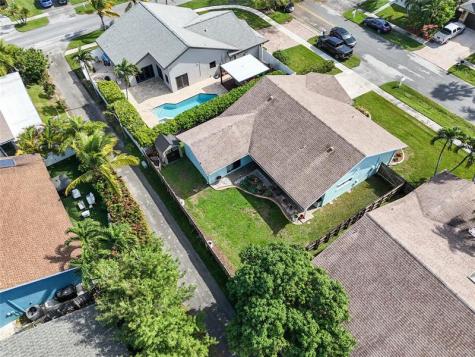 231 SE 9th Street Dania Beach FL 33004