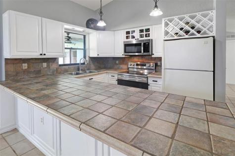 231 SE 9th Street Dania Beach FL 33004