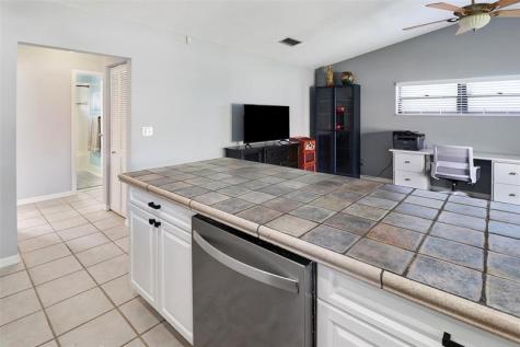 231 SE 9th Street Dania Beach FL 33004