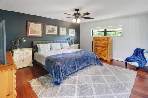 231 SE 9th Street Dania Beach FL 33004