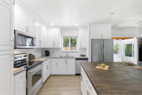 861 NE 9th Avenue Pompano Beach FL 33060