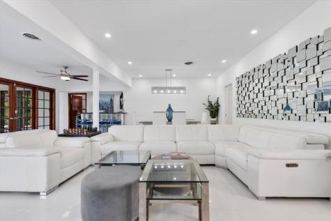 440 N Rainbow Drive Hollywood FL 33021