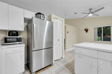 1219 Scioto Road North Lauderdale FL 33068