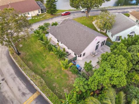 1219 Scioto Road North Lauderdale FL 33068