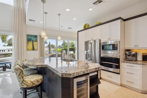 2461 SE 10th Street Pompano Beach FL 33062
