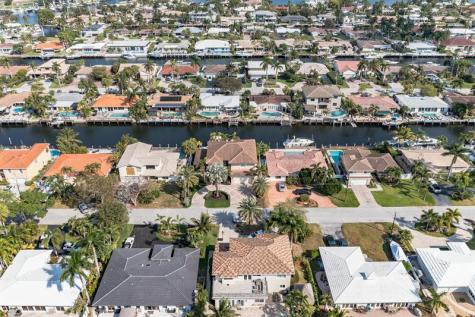 2461 SE 10th Street Pompano Beach FL 33062