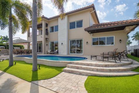 2461 SE 10th Street Pompano Beach FL 33062