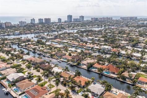 2461 SE 10th Street Pompano Beach FL 33062