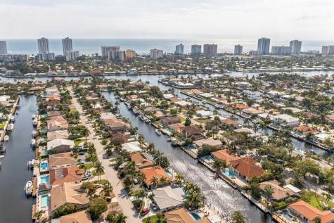 2461 SE 10th Street Pompano Beach FL 33062