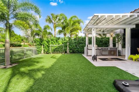 9527 Exbury Court Parkland FL 33076