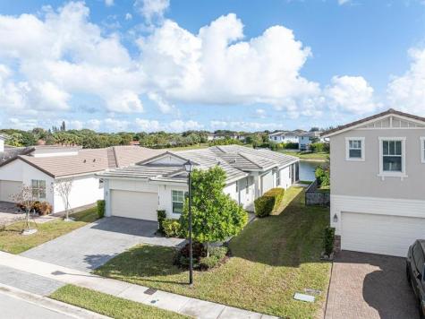 4164 Rosa Drive Deerfield Beach FL 33064