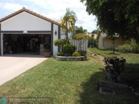 8706 NW 83rd Street Tamarac FL 33321