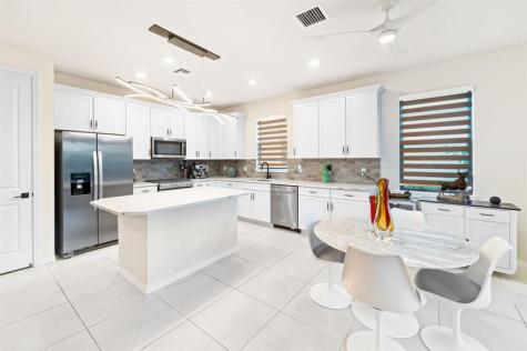 4458 Providence Way Oakland Park FL 33309