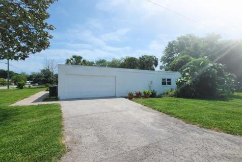 1715 York Court Fort Pierce FL 34982