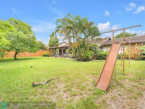 20100 NE 10th Place Way Miami FL 33179