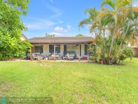 20100 NE 10th Place Way Miami FL 33179