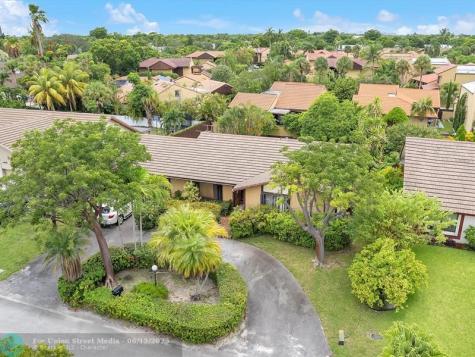 20100 NE 10th Place Way Miami FL 33179