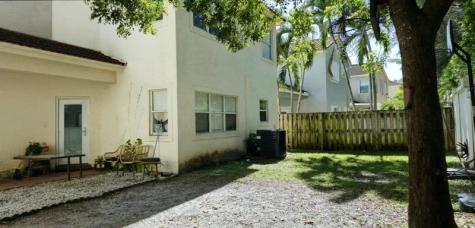 1888 NW 75th Way Hollywood FL 33024