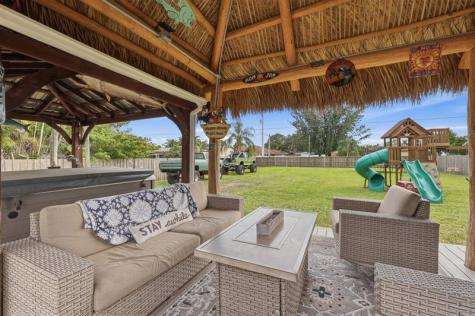 320 SW Majestic Terrace Port St Lucie FL 34984