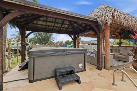 320 SW Majestic Terrace Port St Lucie FL 34984