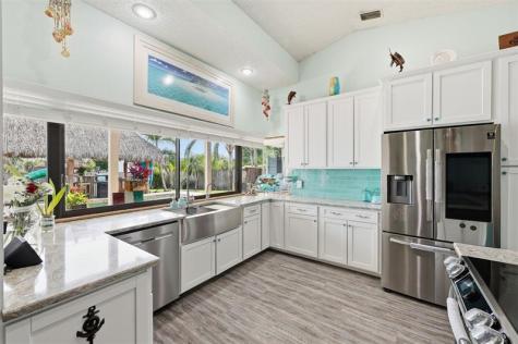 320 SW Majestic Terrace Port St Lucie FL 34984