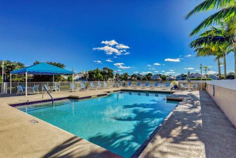 12 Wyndham Lane Palm Beach Gardens FL 33418