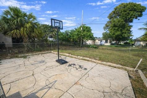 1225 NW 10th Place Fort Lauderdale FL 33311
