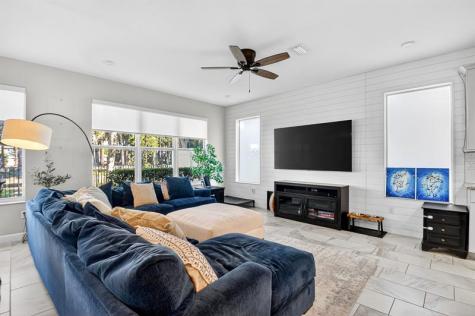 6613 Pointe Of Woods Drive West Palm Beach FL 33413