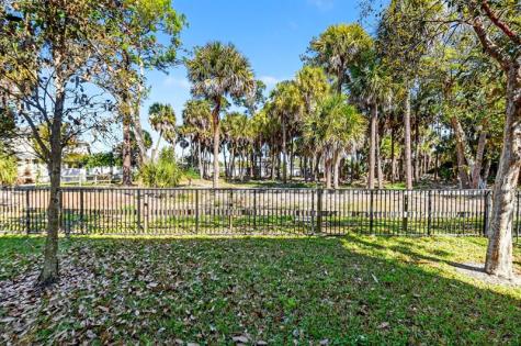 6613 Pointe Of Woods Drive West Palm Beach FL 33413