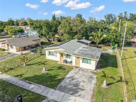 2711 NW 24th Court Fort Lauderdale FL 33311