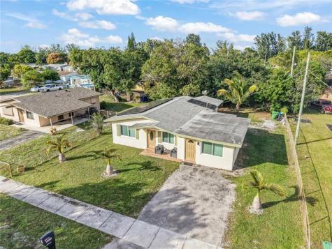 2711 NW 24th Court Fort Lauderdale FL 33311