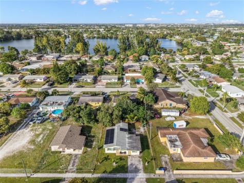 2711 NW 24th Court Fort Lauderdale FL 33311