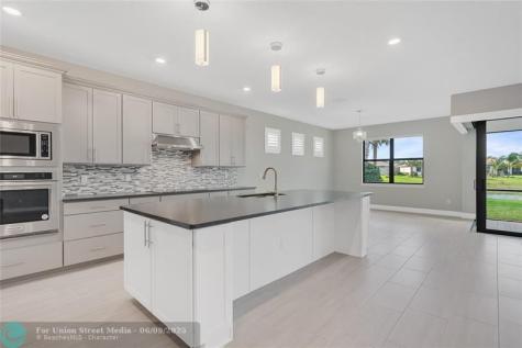 4088 Basket Oak Circle Vero Beach FL 32967