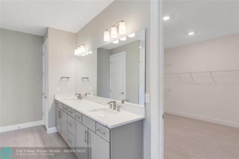 4088 Basket Oak Circle Vero Beach FL 32967