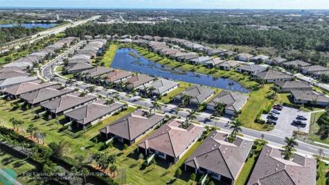 4088 Basket Oak Circle Vero Beach FL 32967