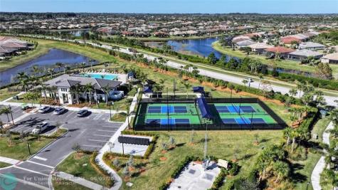 4088 Basket Oak Circle Vero Beach FL 32967