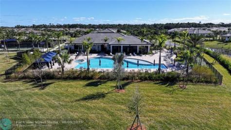 4088 Basket Oak Circle Vero Beach FL 32967