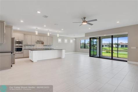 4088 Basket Oak Circle Vero Beach FL 32967