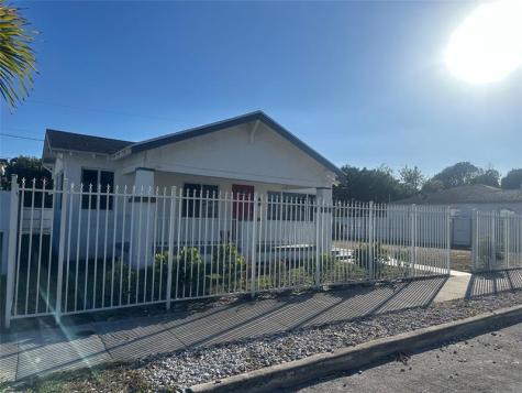1022 State Street West Palm Beach FL 33407