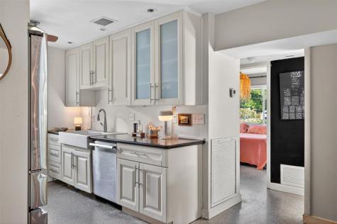 780 NW 33rd Street Oakland Park FL 33309