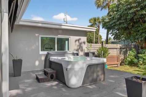 780 NW 33rd Street Oakland Park FL 33309