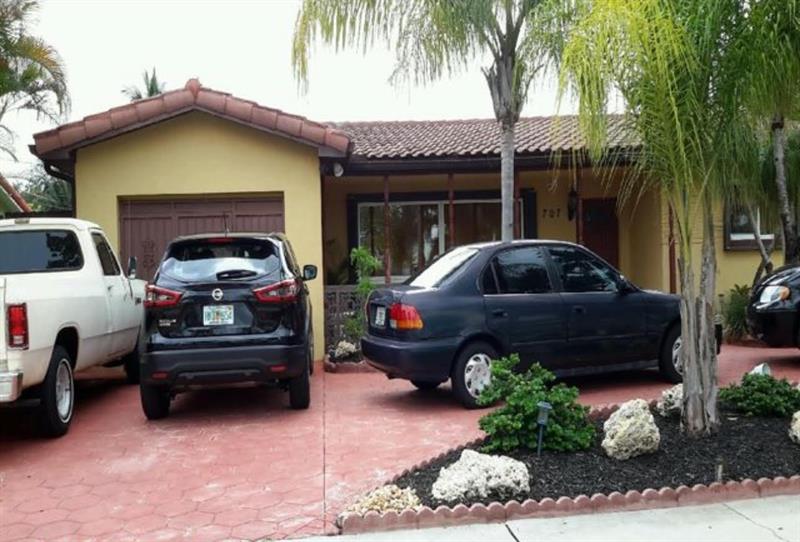 707 N 46th Avenue Hollywood FL 33021